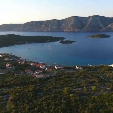Apartments Oxygen Račišće Eksteriør bilde