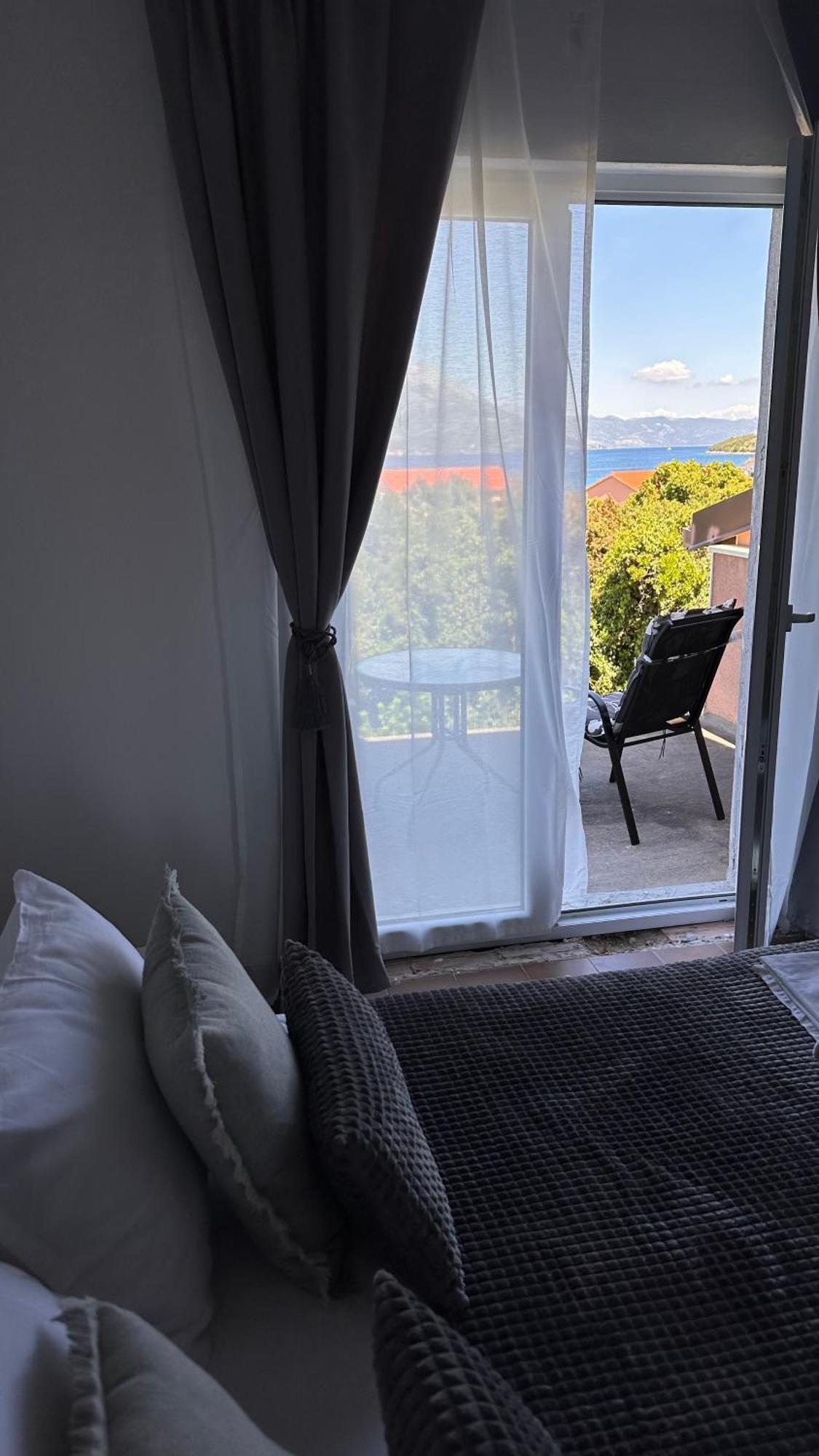 Apartments Oxygen Račišće Eksteriør bilde